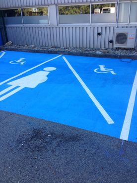 parking pour femme enceintes ou handicapé